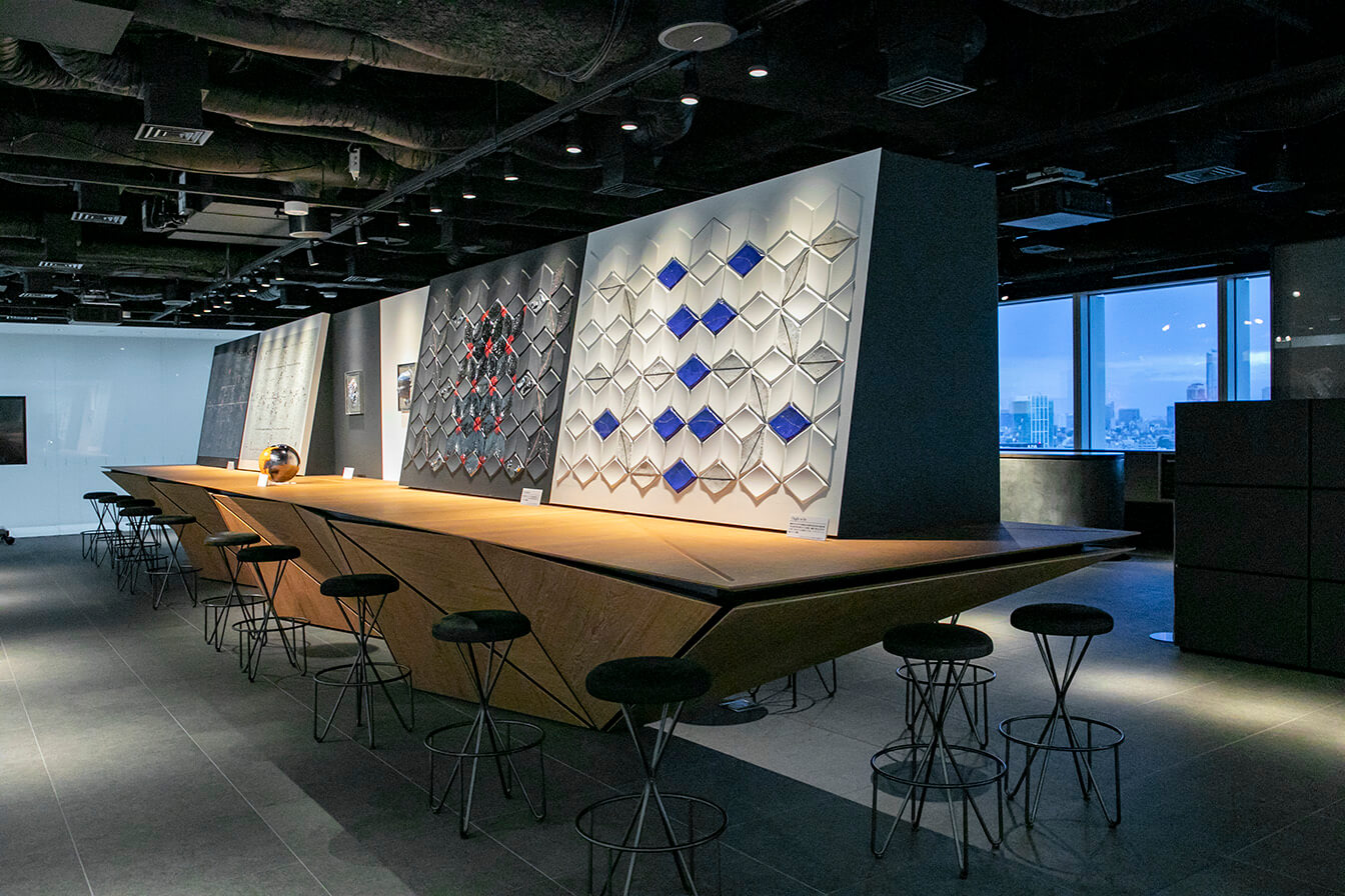 アートとしての工芸×空間デザイン」を提案する展示として市川透氏の